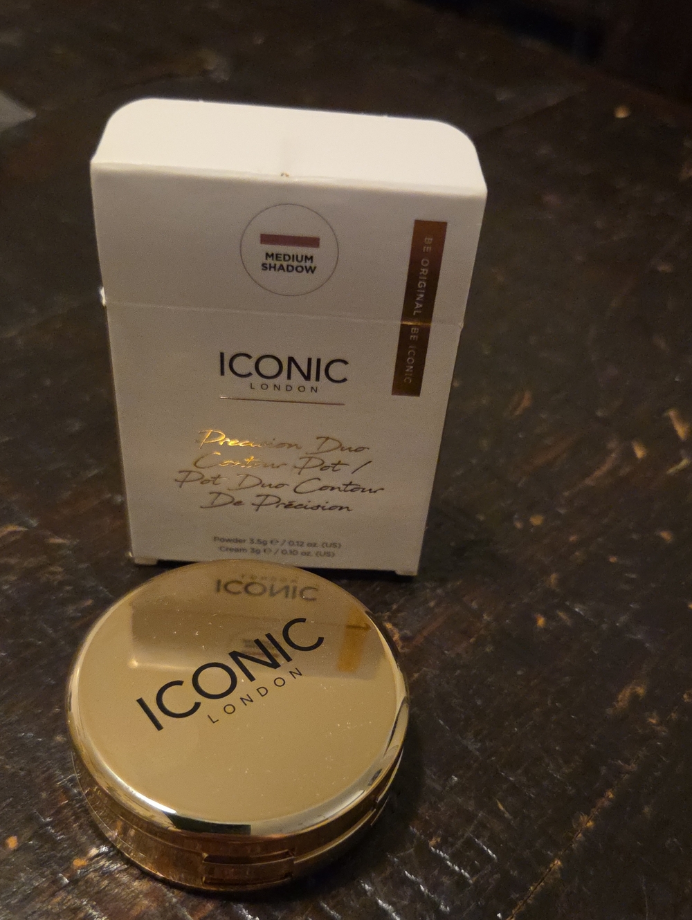 ICONIC London Bronzer & Contour Compact in Gold (Medium Shadow)